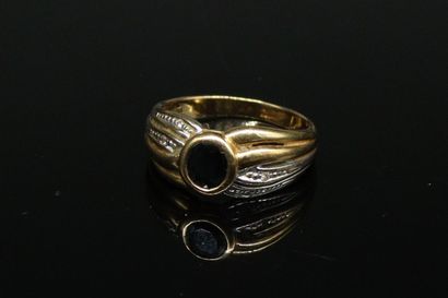 Ring in 18k (750) yellow and white gold set...