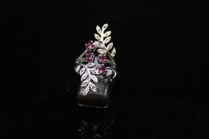 Silver ring 925° with foliage decorated with...