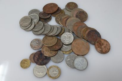 Lot of various coins including: centimes...