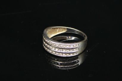 Ring in 18k (750) white gold with triple...