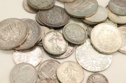 Lot of silver coins including: 
- 1 Pied...