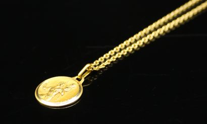 null AUGIS
Medal in yellow gold 18k (750) representing Saint-Christophe. Signed.
Attached...