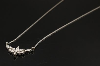 Necklace and pendant in 9k white gold (375)...