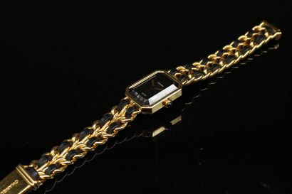 null 
CHANEL Première 

Montre bracelet pour femme en plaqué or jaune, cadran noir,...