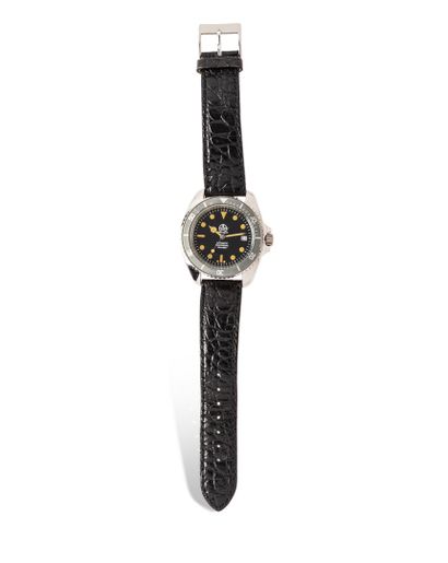null OLLECH & WAJS O.W Precision 

Circa 1970

Men's stainless steel diver's wristwatch,...