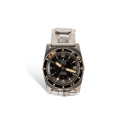 null Z.R.C GRANDS FONDS 

About 1965

N°5121830

Men's stainless steel bracelet watch,...