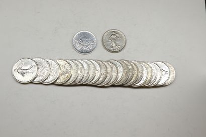 null Lot of 88 silver coins including : 

26x 5 Francs in silver Semeuse (1960-1969)...