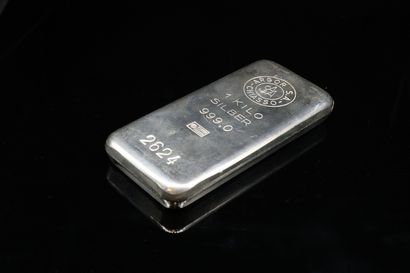 null A silver ingot " ARGOR SA CHIASSO " of 1 kg at 999% N° : 2624