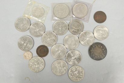 null 
Lot of various medieval French and foreign coins, some in silver
