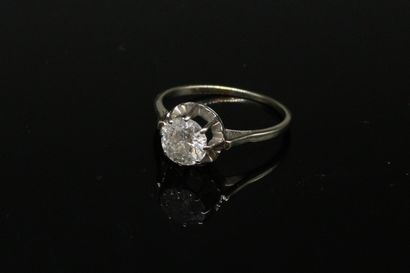 null Solitaire or gris 18k (750) orné d'un diamant d'env. 1.2 cts.

Tour de doigt...