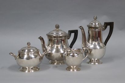 null Christofle

Service à thé/café en métal argentré, style Louis XVI ; composé...