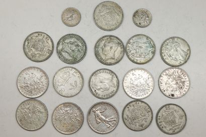 null Lot de pièces en argent composé de :

5 Francs Semeuse 1960x8, 1962x8, 1963x3,...