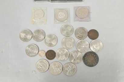 null 
Lot of various medieval French and foreign coins, some in silver
