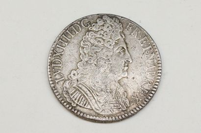 null Ecu en argent Louis XIV 1710 Caen.

Poids : 29.91 g.