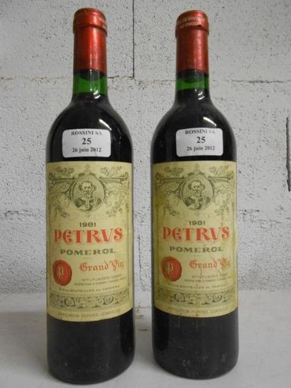 null Bouteille CH. PETRUS, Pomerol 1981 Ce lot est composé de deux bouteilles id...