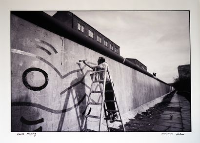 null Keith Haring sur le mur de Berlin

tirage sur papier Fujifilm, titré et signé...