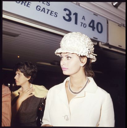 null Sophia Loren Paris 1961 

tirage sur papier argentique contrecollé sur aluminium,...