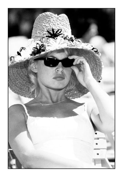 null Brigitte Bardot chapeau Barthet

tirage sur papier argentique, signé et numéroté...