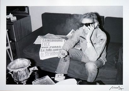 null Serge Gainsbourg in his dressing room at the Palace

print on silver paper,...