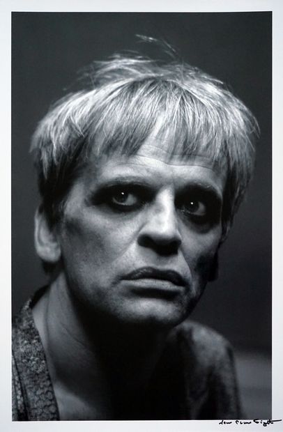 null Klaus Kinski

tirage sur papier Baryta, signé a l'encre noire sous l'image et...
