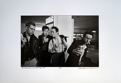null The Clash aéroport JFK NYC 1981

tirage sur papier Hahnemuhle, signé, titré...