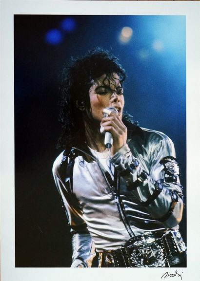 null Michael Jackson Nice 1984

tirage sur papier argentique, signé a l'encre noire...
