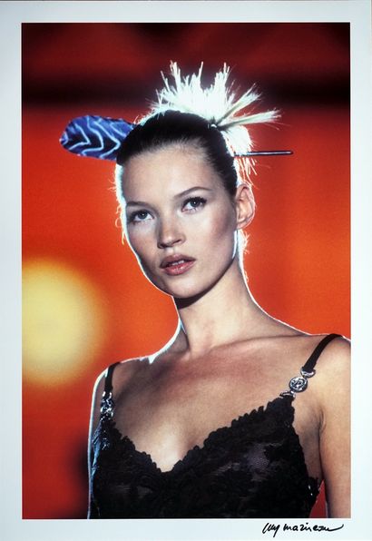 null Kate Moss 

tirage sur papier Fujifilm, signé a l'encre noire sous l'image par...