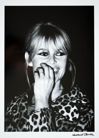 null Brigitte Bardot

tirage sur papier argentique, signé a l'encre noire sous l'image...