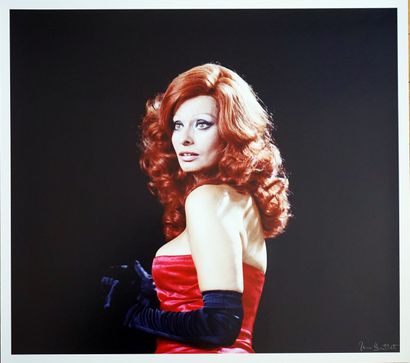 null Sophia Loren 

print on Baryta paper, signed in silver ink on the image by the...