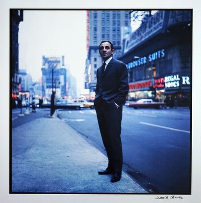 null Charles Aznavour NYC

tirage sur papier argentique, signé a l'encre noire sous...