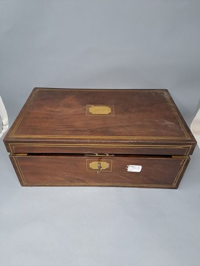 null Mahogany veneered travel writing case, framed with double gilt brass fillets,...