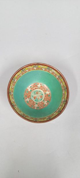 null CHINA, Bencharong, for Thailand - About 1900
Porcelain bowl enamelled polychrome...
