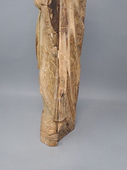 null Pair of statues in carved wood representing the Holy Virgin and Saint Joseph.
XIXth...