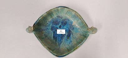 null French work - XXth century
Oblong-shaped bowl in stoneware with blue glaze,...