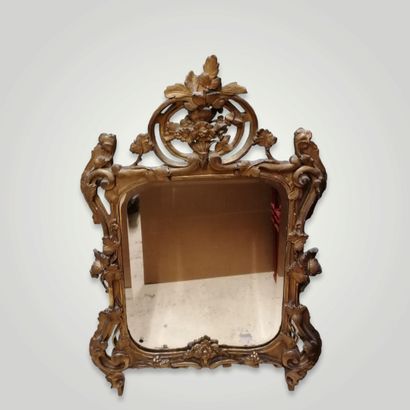 null Wooden and gilded stucco Provencal pediment mirror decorated with grapevines,...