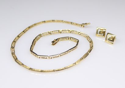 null 14k (585) yellow gold set with meanders pattern
Foreign work.
Necklace : approx....