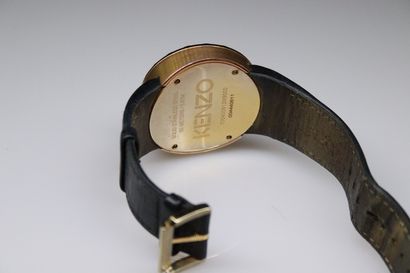 null KENZO
Men's quartz wristwatch, gold-plated steel case, Arabic numerals on black...