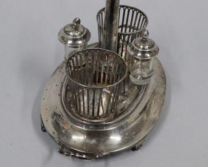 null Silver oil cruet and vinegar holder, hallmark Paris, period 1781-1789.
Weight...