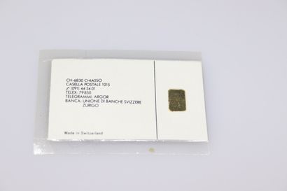 null One gram of gold 999/1000°, sample on a business card of the house Argor S.A....