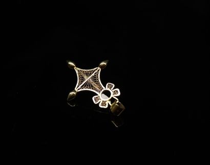 null Southern cross in 14k gold (585) with filigree and openwork decoration.
Ht (without...