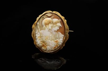 null Brooch in 14k yellow gold (585) with a cameo with a double hoplitic profile....