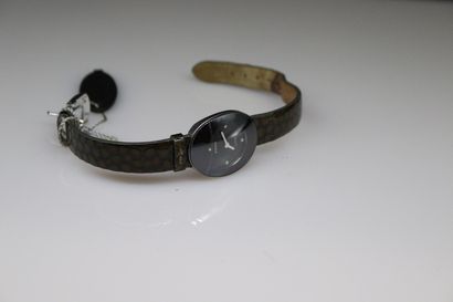 null RADO JUBILE
"ESENZA JUBILEE
Ladies' wristwatch, medallion-shaped case in steel,...