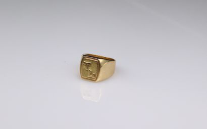 null Chevalière in 18k (750) yellow gold, TL.
Weight : 14,20 g.