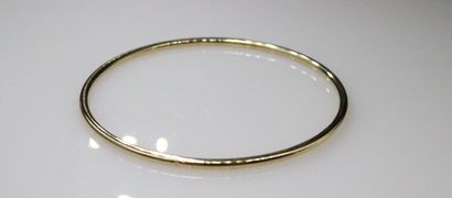null Bracelet rush in gold metal.
Diameter: about 65 cm 