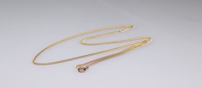 null Chain in yellow gold 18k (750) with curb chain. 
Around the neck : 54 cm. -...