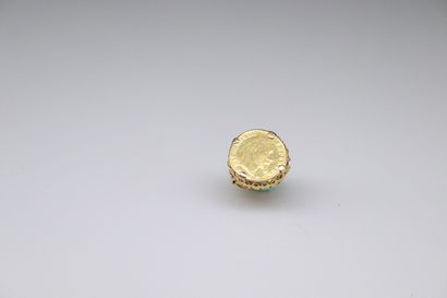 null Ring in 18k (750) yellow gold set with a 10-franc gold coin Napoleon III head....
