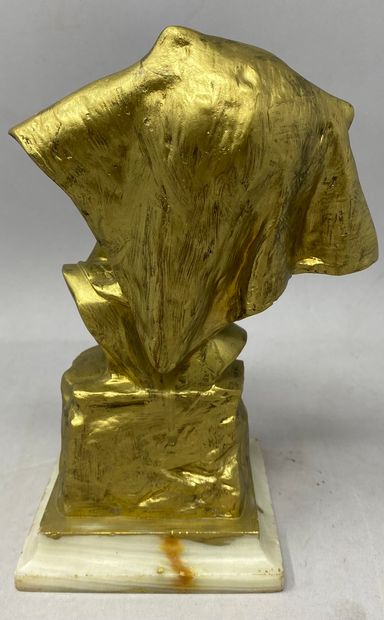 null Louis HOTTO (1834-1905)
L'Egyptienne
Buste en bronze repeint. 
Signé. 
Hauteur...