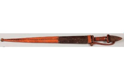 null Lot de deux armes (sabre et épée) 
Touareg du Niger.
lame de fer et fourreau...