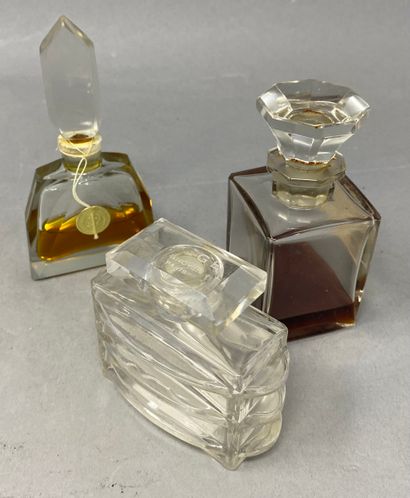 null Lot of perfume bottles including: 

BIENAIME PARIS - Vermeil - Rectangular glass...