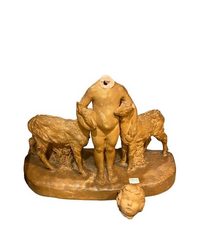 null Terracotta group with a child and two kids 
Accident to the head 
42 x 58 x...
